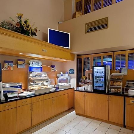 Holiday Inn Express Toronto East - Scarborough By Ihg Eksteriør bilde