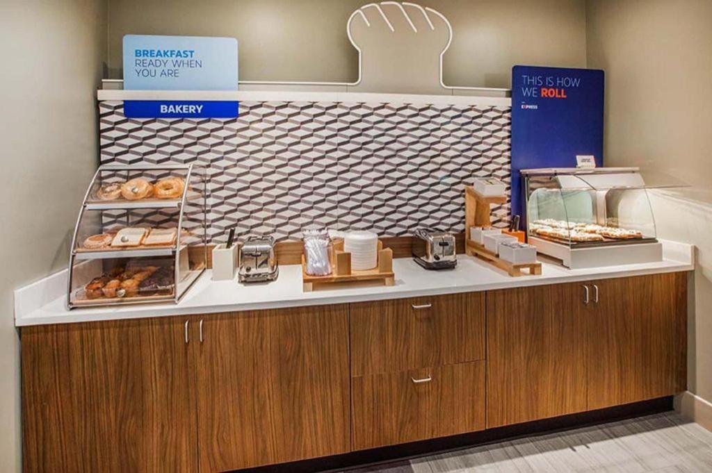 Holiday Inn Express Toronto East - Scarborough By Ihg Eksteriør bilde