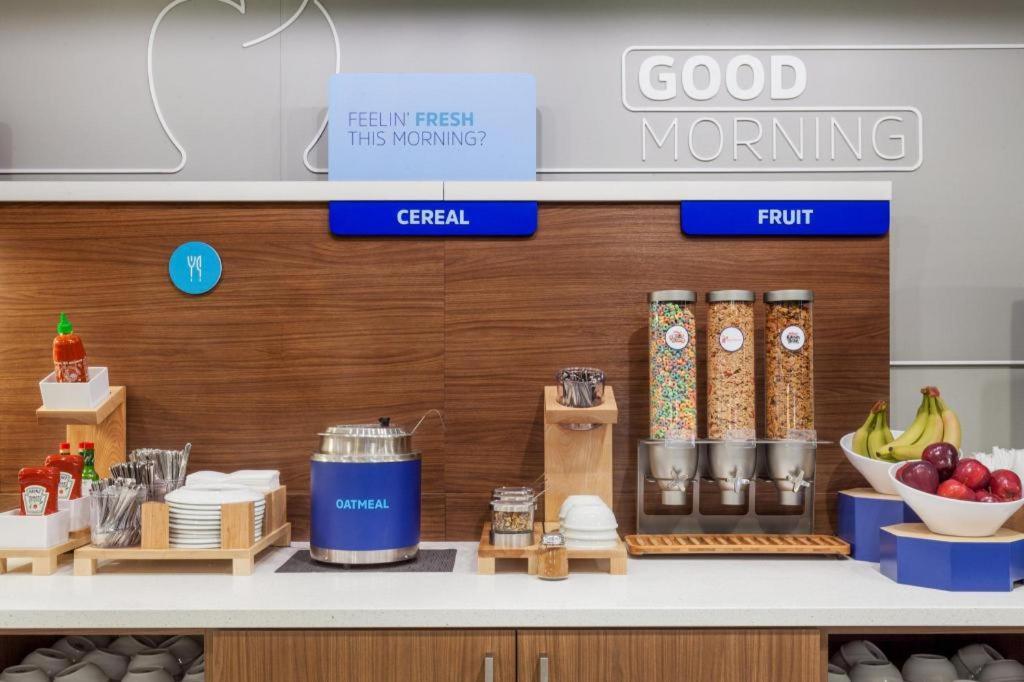 Holiday Inn Express Toronto East - Scarborough By Ihg Eksteriør bilde