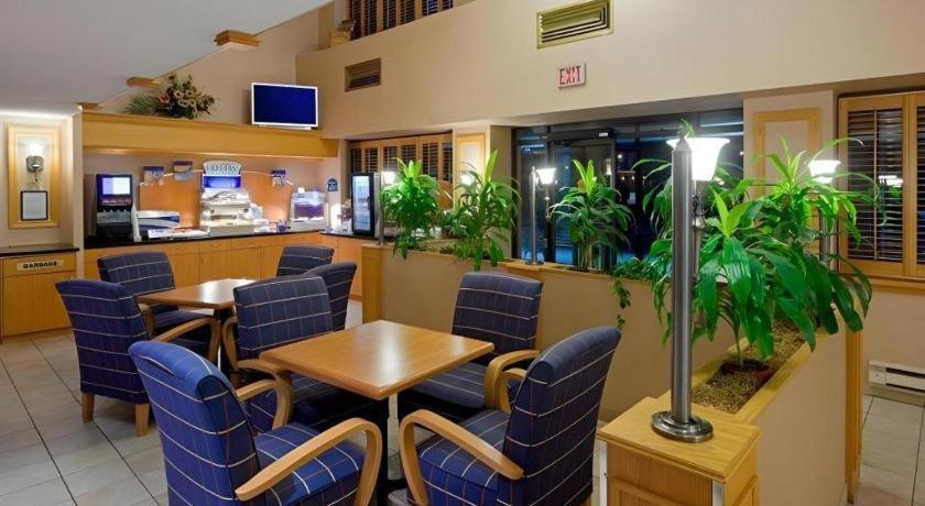 Holiday Inn Express Toronto East - Scarborough By Ihg Eksteriør bilde