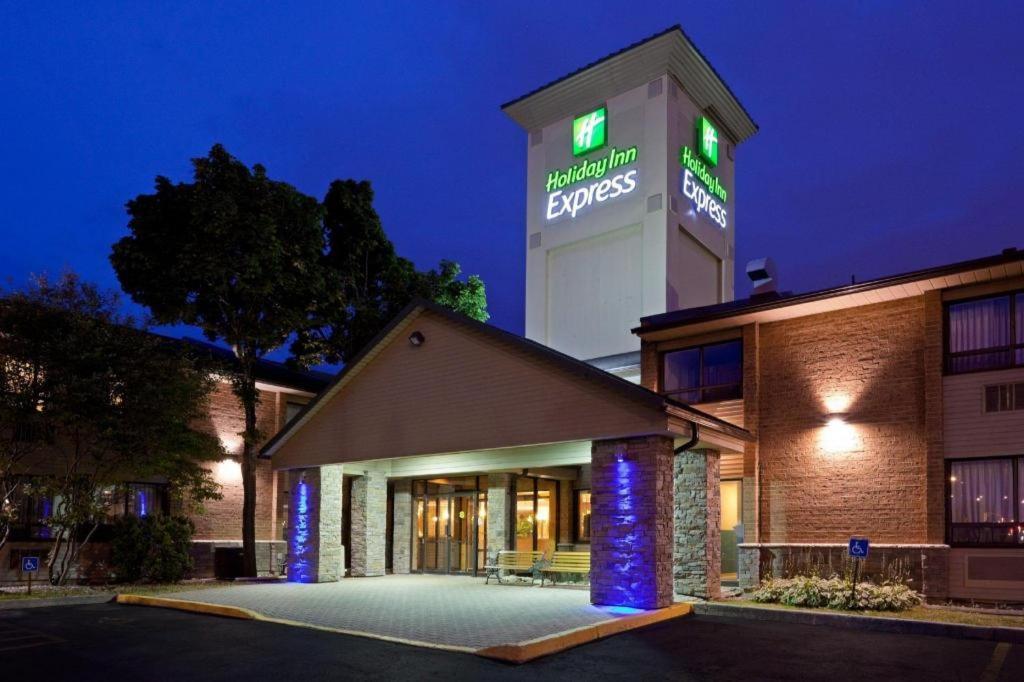 Holiday Inn Express Toronto East - Scarborough By Ihg Eksteriør bilde