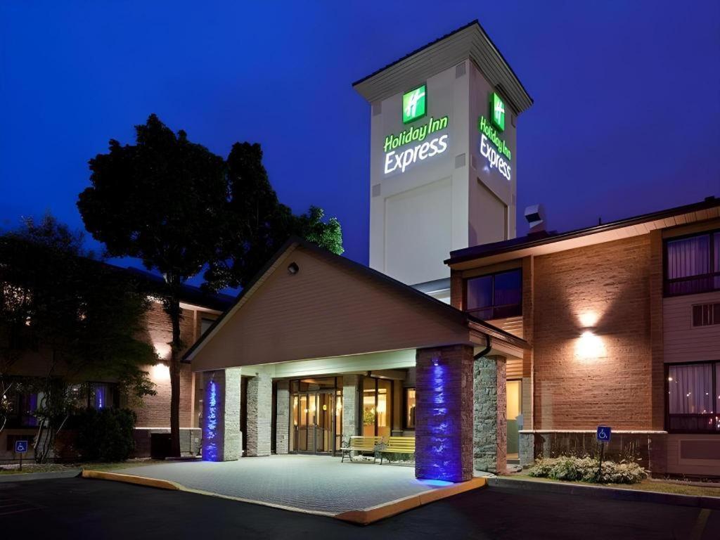 Holiday Inn Express Toronto East - Scarborough By Ihg Eksteriør bilde